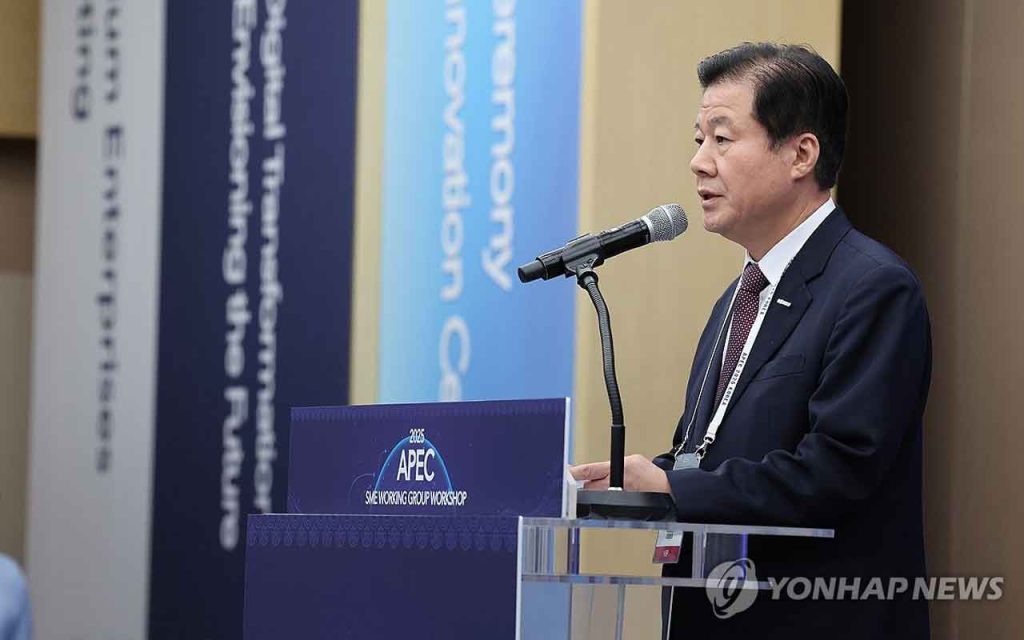 Korea successfully hosts APEC SME Innovation Forum 2025 in Jeju, uniting 21 economies to advance digital transformation, finance, and global SME cooperation.