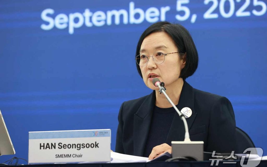 Korea leads APEC SME Ministerial Meeting 2025, adopting “Jeju Initiative” and launching Startup Alliance to boost cross-border innovation and global networks.