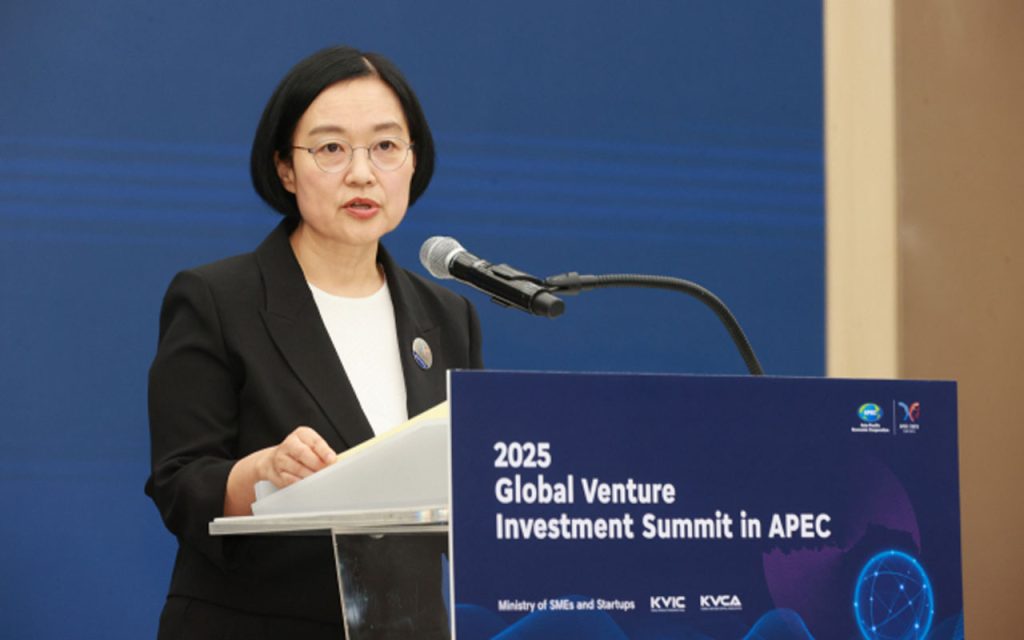 Global Venture Investment Summit in APEC 2025 highlights cross-border capital, liquidity fixes, and Korea’s role as Asia’s rising hub in venture investment.