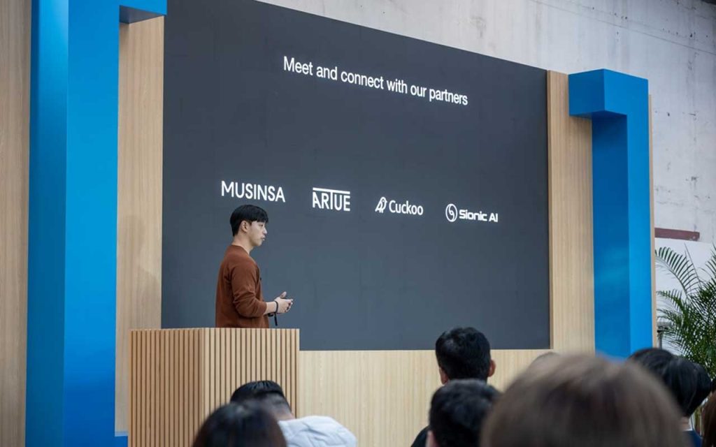 Korean startup Artue showcases emotion-driven AI at OpenAI DevDay, revealing how cultural tech is emerging as a new frontier in Korea’s AI ecosystem.