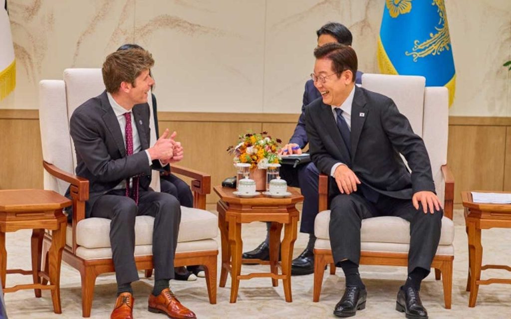 Korea pivots to startup diplomacy as President Lee meets China’s AI innovators in Shanghai, signaling a new era of cross-border deeptech collaboration.