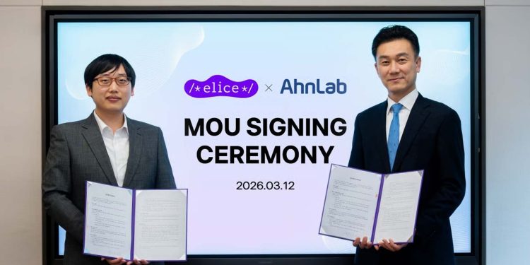 Photo by Elice Group