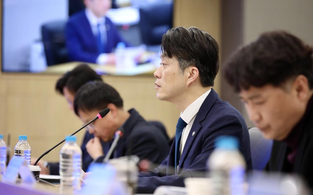 Korea’s illegal broker reporting system logged 228 cases in two months as police prepare an eight-month crackdown on policy-fund interference.