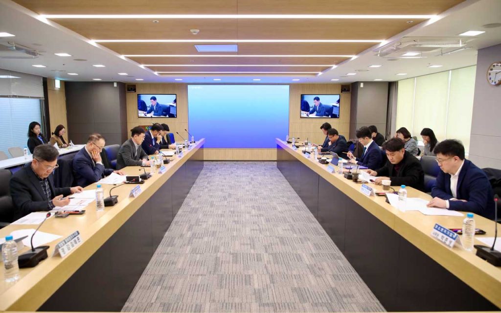 Korea’s illegal broker reporting system logged 228 cases in two months as police prepare an eight-month crackdown on policy-fund interference.