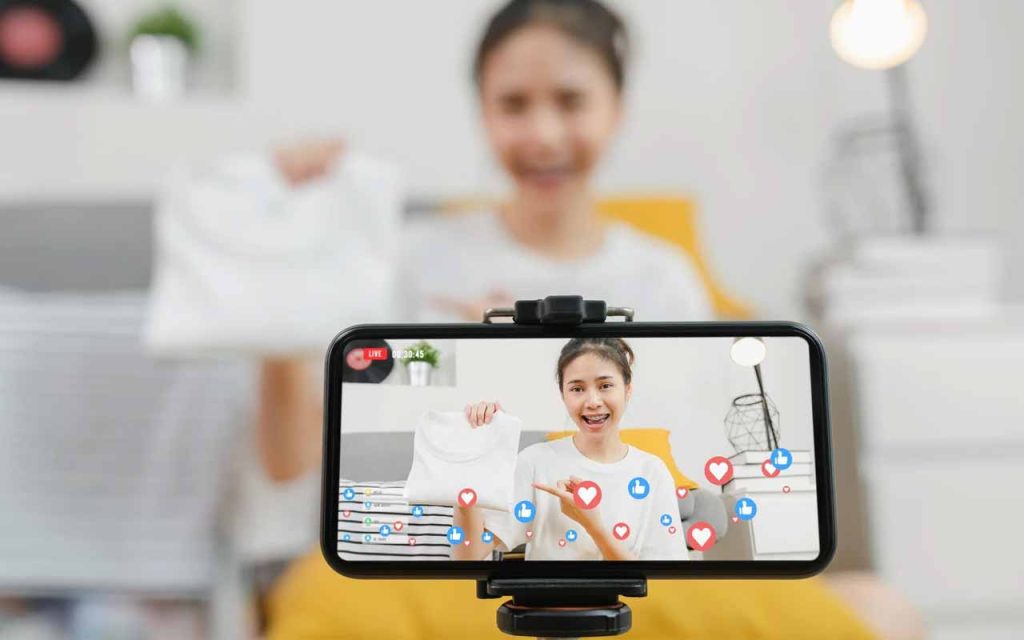 Illustration of China live commerce. | Freepik